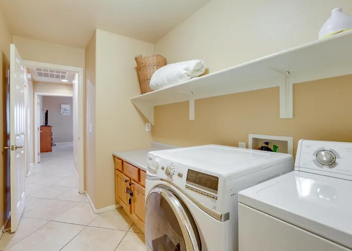 Holiday home Golfer's Oasis W/ Heated Pool In Avondale! Avondale