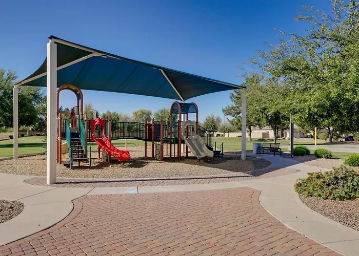 Holiday home Golfer's Oasis W/ Heated Pool In Avondale! *