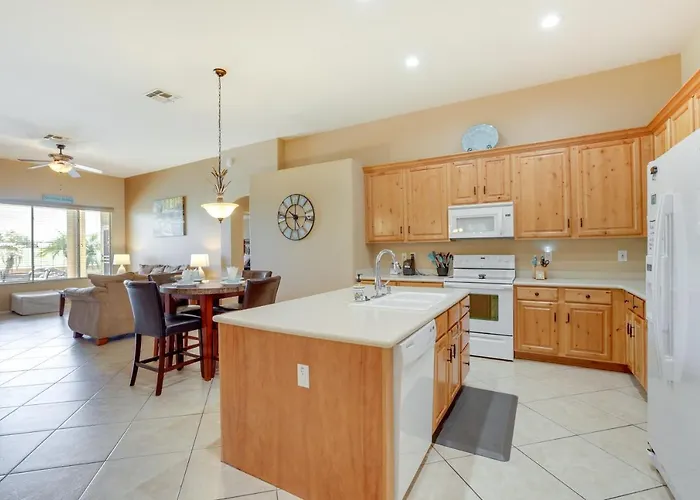 Holiday home Golfer's Oasis W/ Heated Pool In Avondale! Avondale