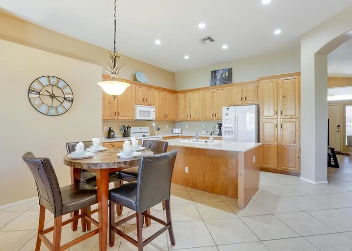 Holiday home Golfer's Oasis W/ Heated Pool In Avondale! Avondale